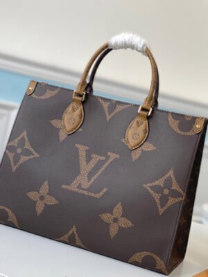 Louis Vuitton OnTheGo MM Monogram And Monogram Reverse Canvas For Women, Women’s Handbags, Shoulder Bags 13.8in/35cm LV M45321