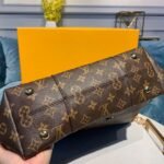 Louis Vuitton Melie Monogram Canvas For Women, Women’s Handbags, Shoulder Bags 16.5in/42cm LV M41544