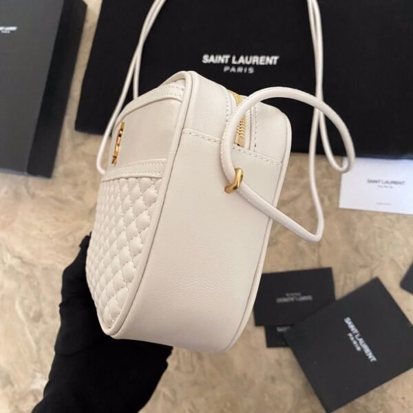 VICTOIRE CAMERA BAG IN QUILTED LAMBSKIN