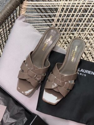 TRIBUTE HEELED MULES IN CROCODILE-EMBOSSED SHINY LEATHER
