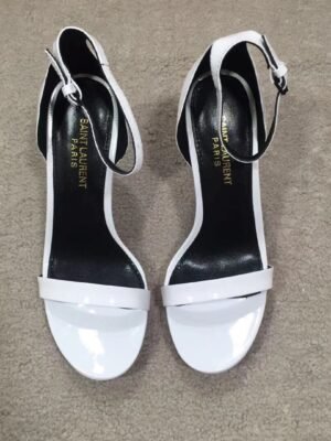 CASSANDRA FLAT SANDALS IN SMOOTH LEATHER