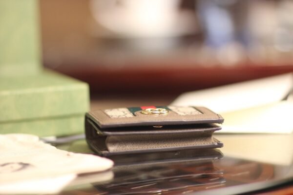 Gucci Signature wallet