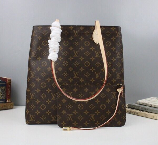 Louis Vuitton Carry It