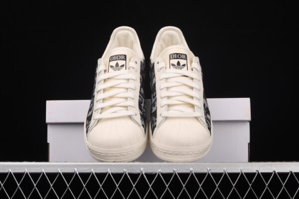 Dior ✖ Adidas Originals Superstar C16650