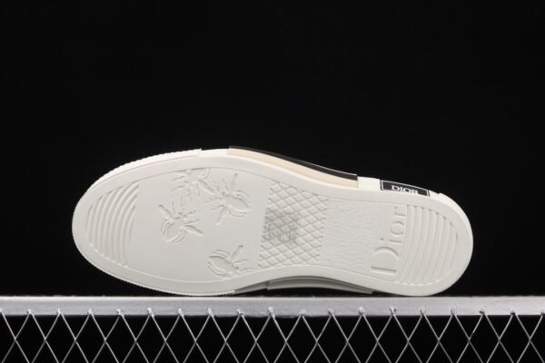 Dior B23 Oblique Low Top Sneakers Kaws