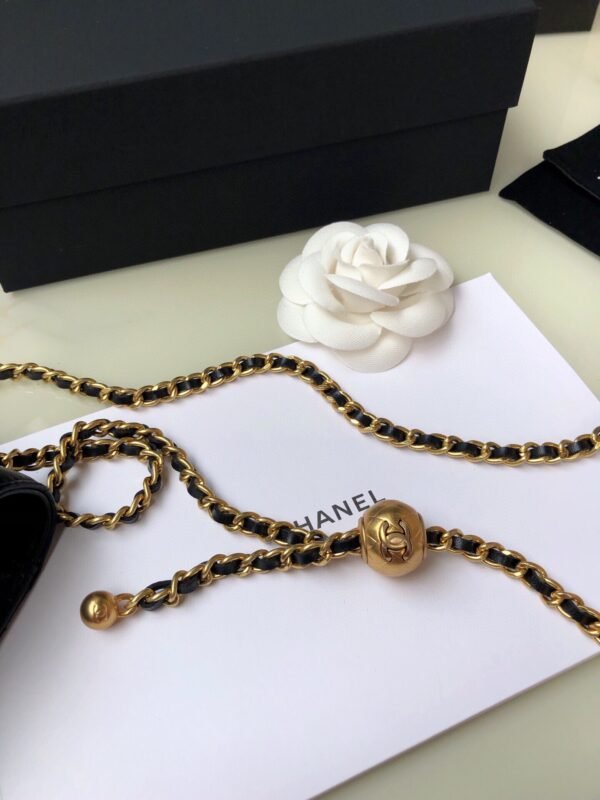 CHANEL CLUTCH