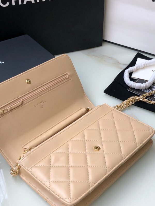 CHANEL WOC