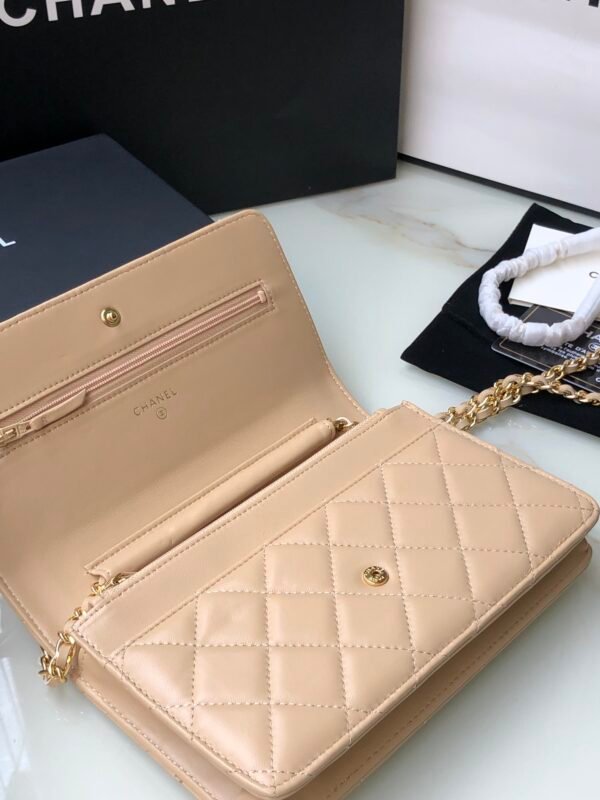 CHANEL WOC