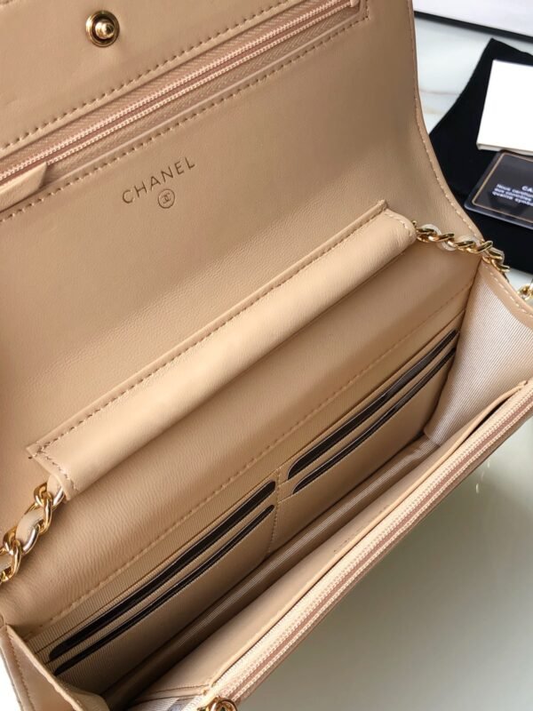 CHANEL WOC