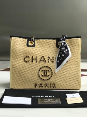 CHANEL TOTE