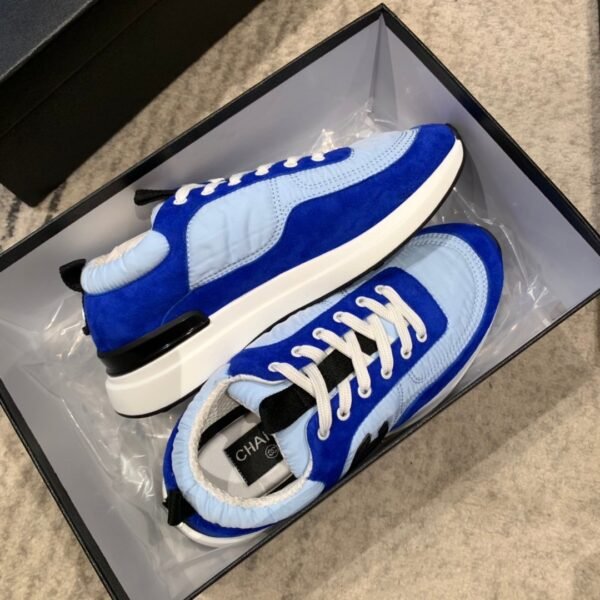 CHANEL SNEAKER