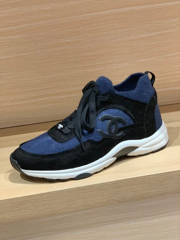 CHANEL SNEAKER
