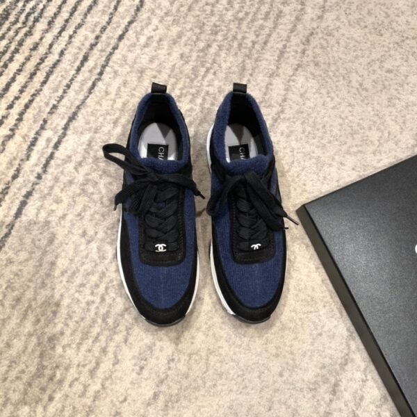CHANEL SNEAKER