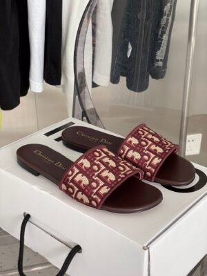 DIOR NEW ARRIVAL