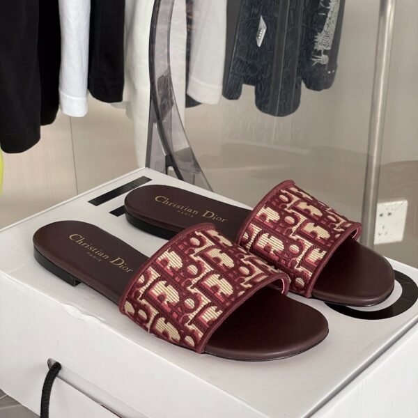 DIOR NEW ARRIVAL