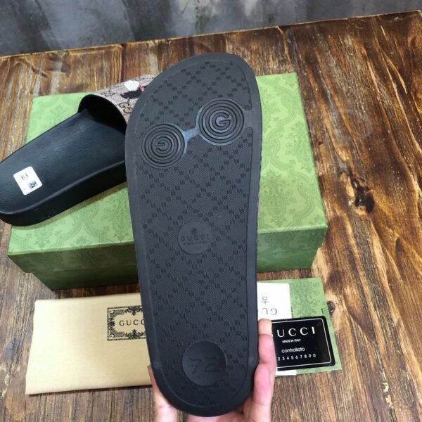 GUCCI SLIPPERS 2