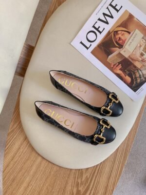 GUCCI FLATS 8