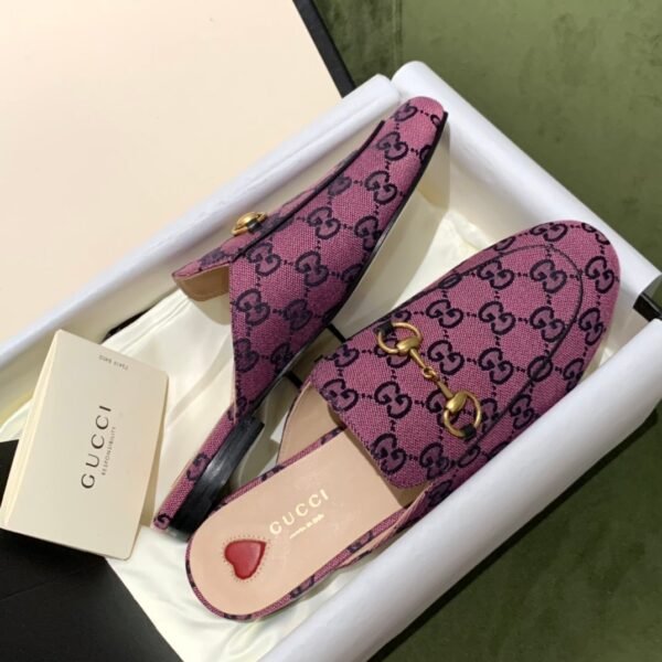 GUCCI FLATS 16
