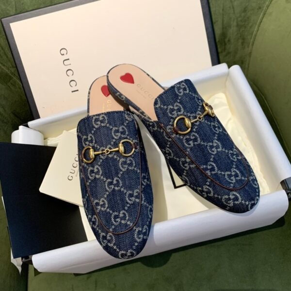 GUCCI FLATS 18