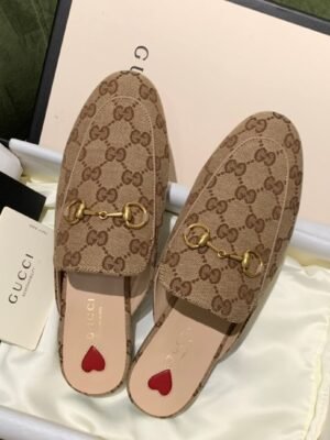 GUCCI FLATS 19