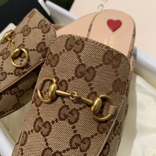 GUCCI FLATS 19