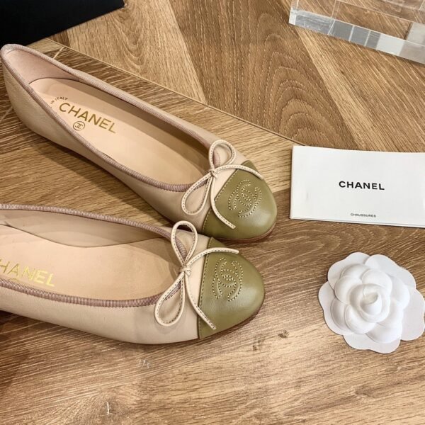 CHANEL FLATS 6