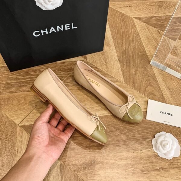 CHANEL FLATS 6