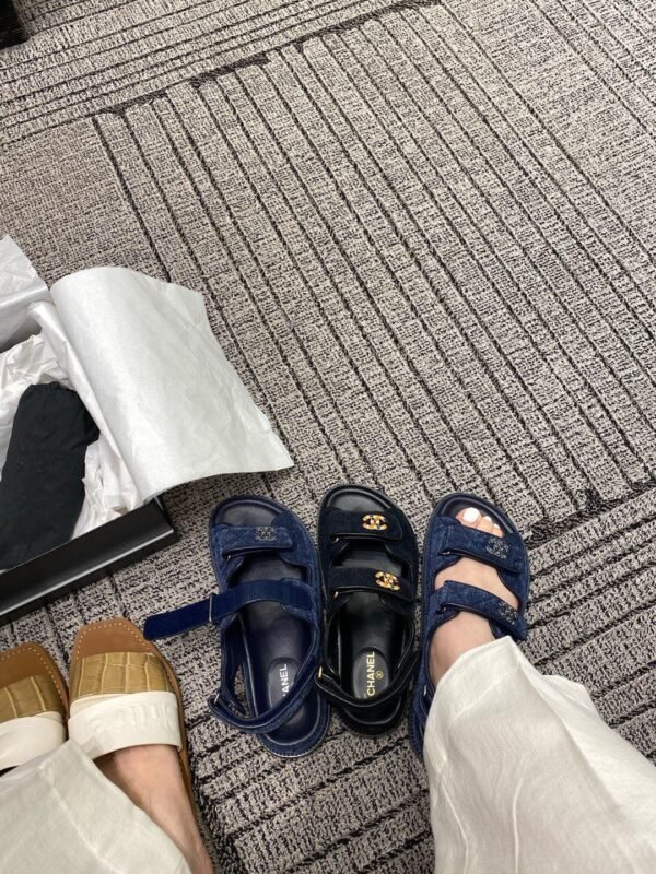 CHANEL SLIPPERS 1