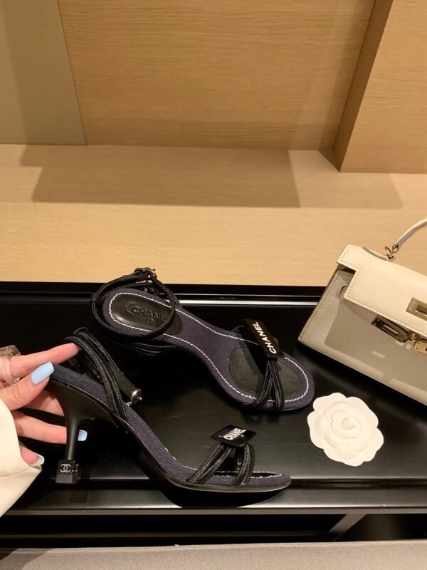 CHANEL SLIPPERS 3