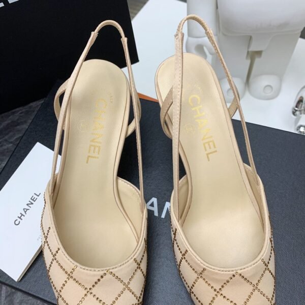 CHANEL HIGH HEELS 4