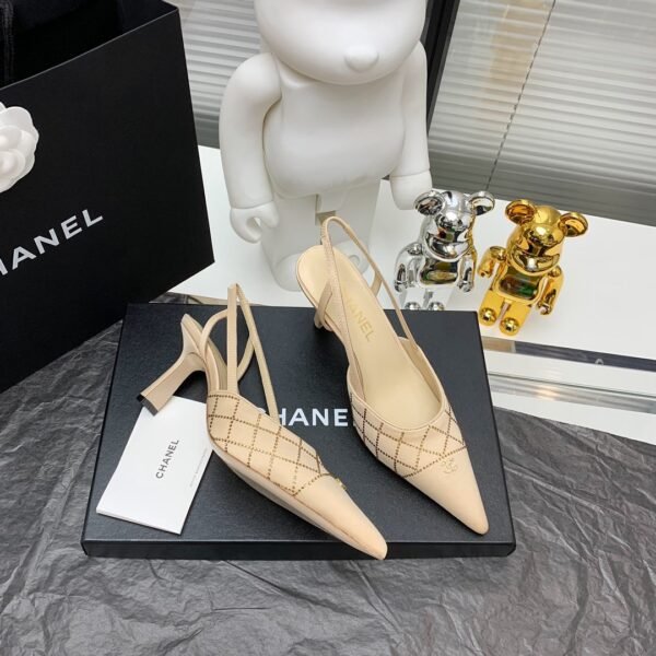 CHANEL HIGH HEELS 4
