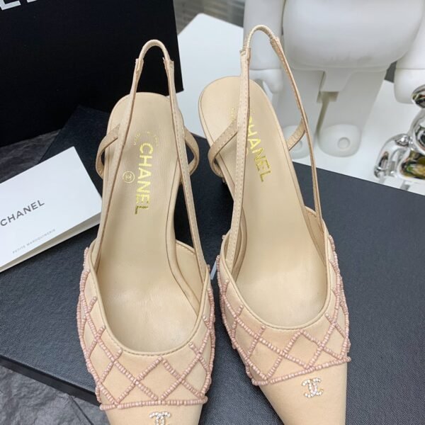 CHANEL HIGH HEELS 6