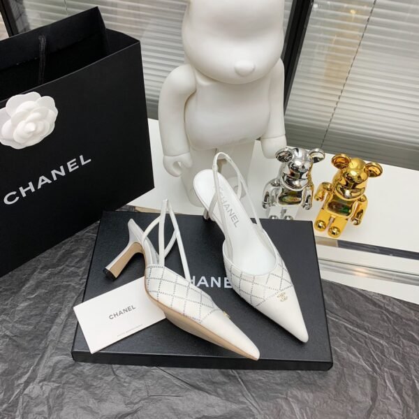 CHANEL HIGH HEELS 8