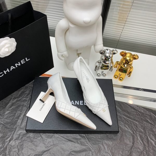 CHANEL HIGH HEELS 9