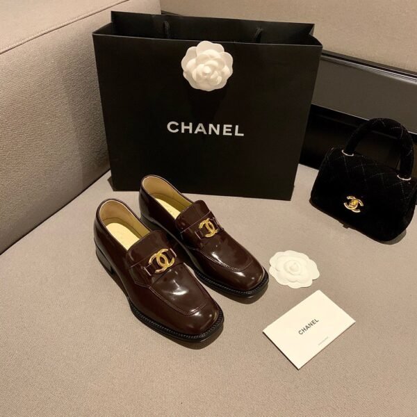 CHANEL FLATS 14