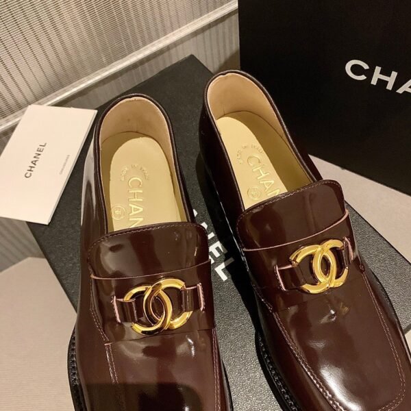 CHANEL FLATS 14