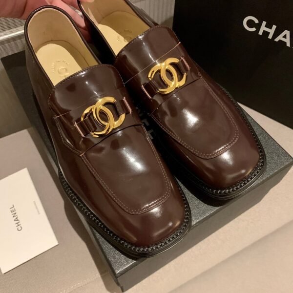 CHANEL FLATS 14