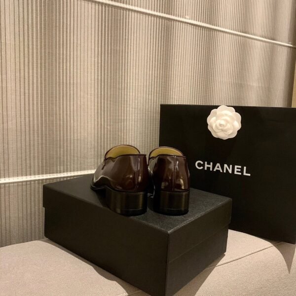 CHANEL FLATS 14