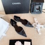 CHANEL FLATS 16