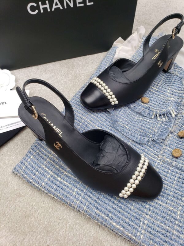 CHANEL FLATS 29