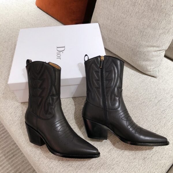 DIOR BOOTS 24