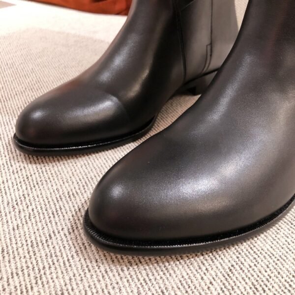 DIOR BOOTS 26