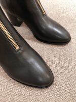 DIOR BOOTS 33