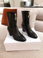 DIOR BOOTS 33