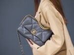Chanel 19