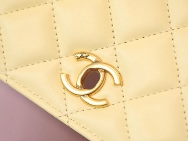 Chanel WOC