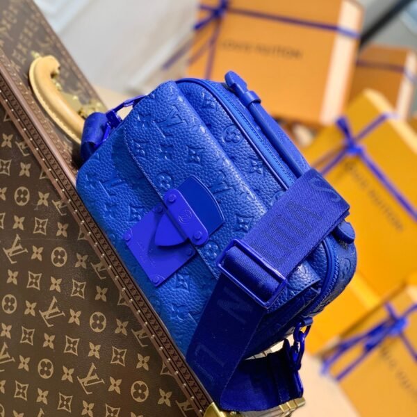 S LOCK SLING BAG