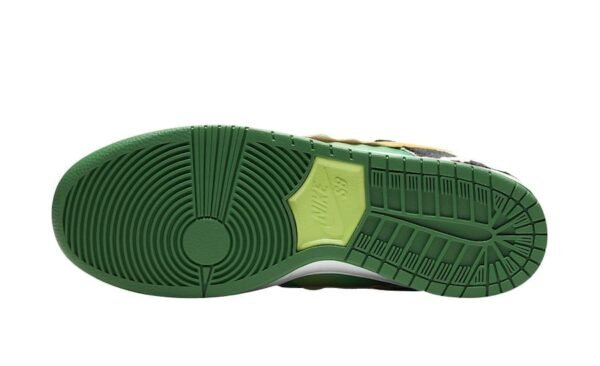 Nike SB Dunk Low Ben & Jerrys Chunky Dunky
