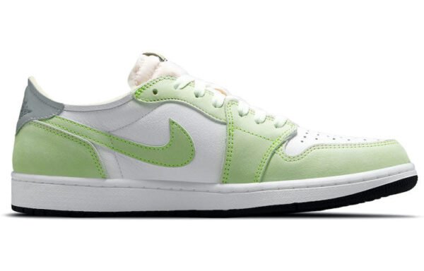 Jordan 1 Low OG Ghost Green DM7837-103