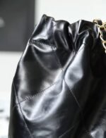 Chanel 22 Medium